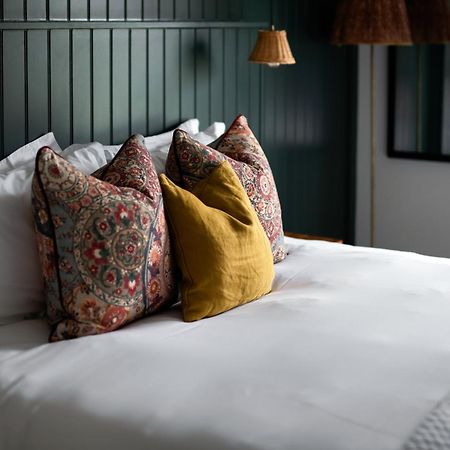The Bridge Hotel Chertsey Kültér fotó