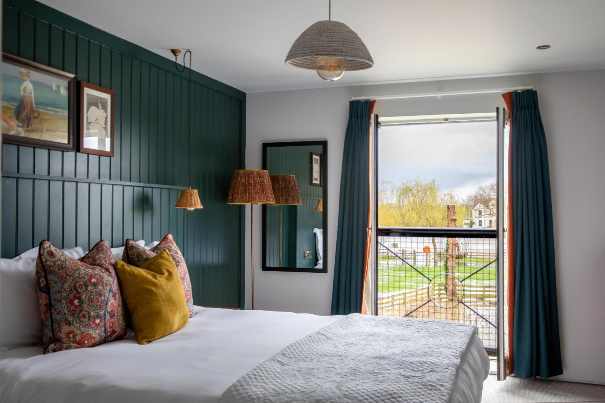 The Bridge Hotel Chertsey Kültér fotó