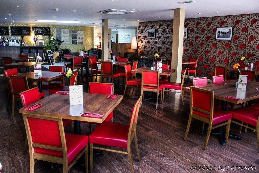 The Bridge Hotel Chertsey Kültér fotó
