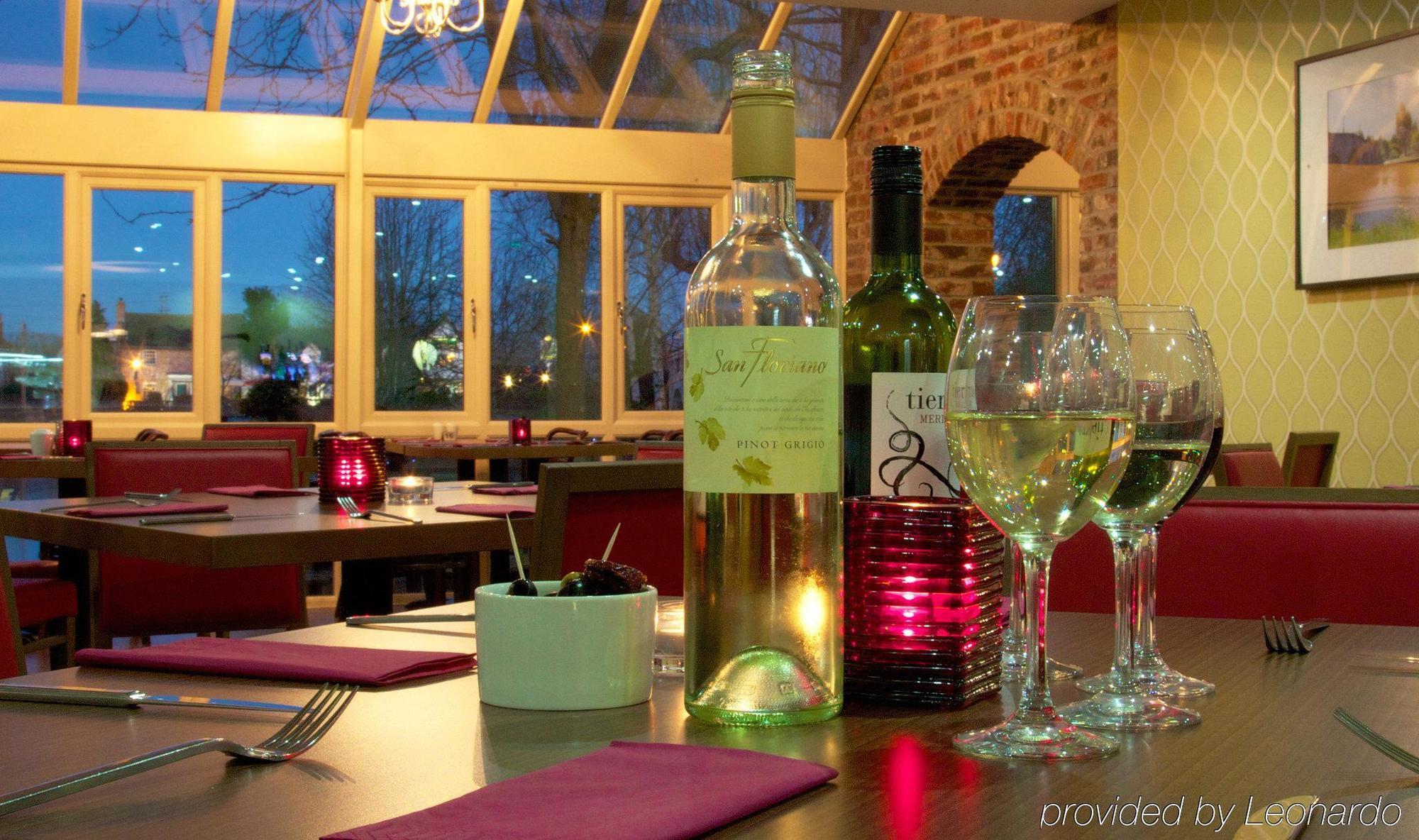 The Bridge Hotel Chertsey Kültér fotó