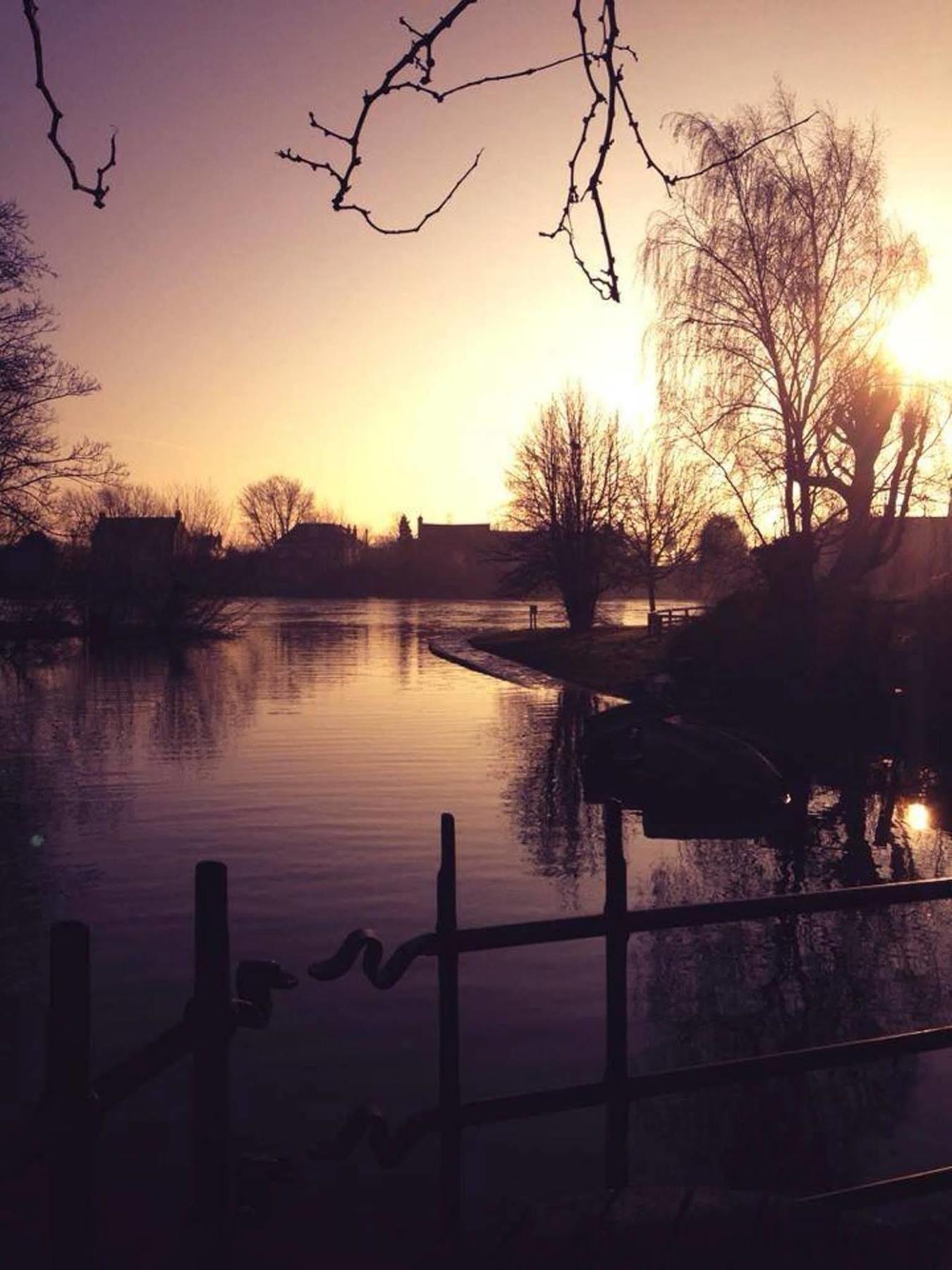 The Bridge Hotel Chertsey Kültér fotó