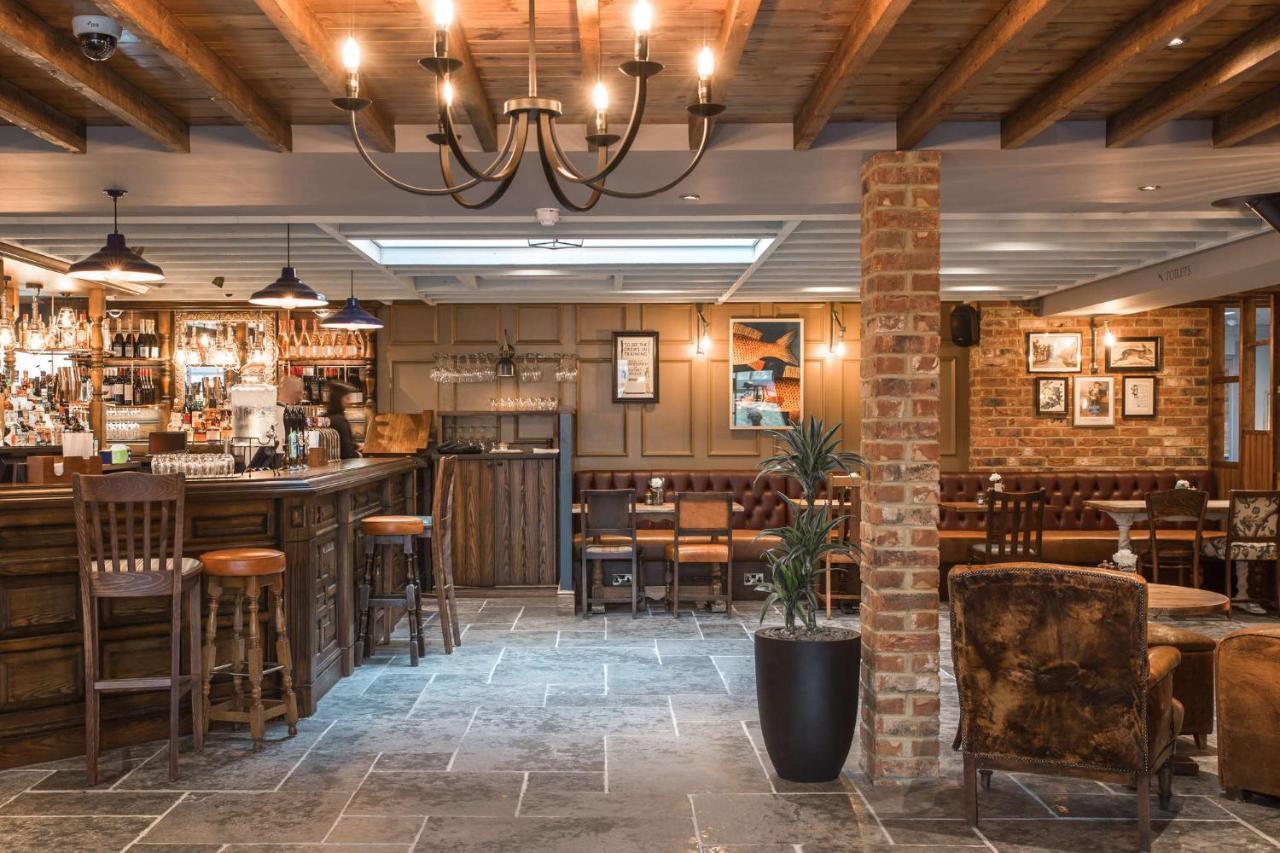 The Bridge Hotel Chertsey Kültér fotó